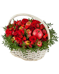 фруктовая корзинка с клубникой. Намибия